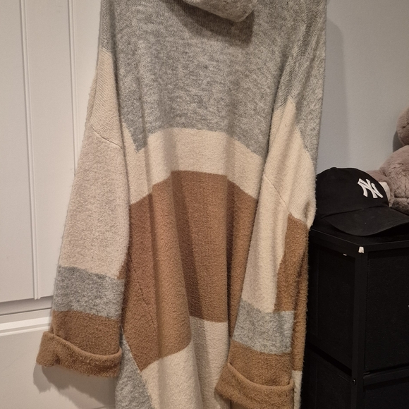 Cardigans - Picture 6 of 9